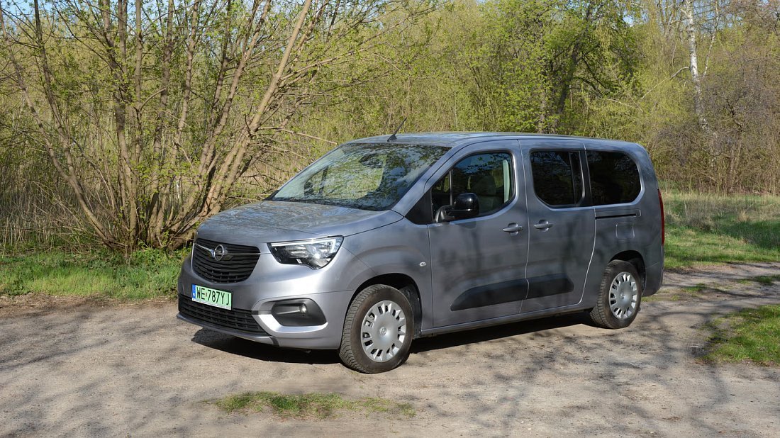 Opel Combo Electric Life XL 50 kWh (2021-2024) front view, front quarter, diagonal, exterior