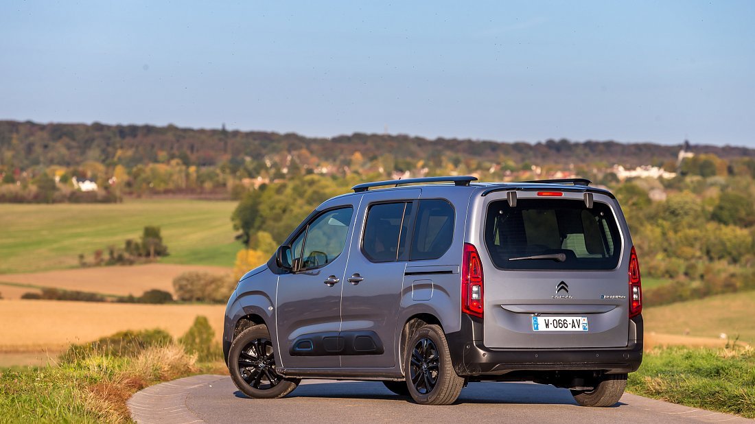Citroën e-Berlingo M 50 kWh (2021-2024) rear quarter, three-quarter view, diagonal, exterior