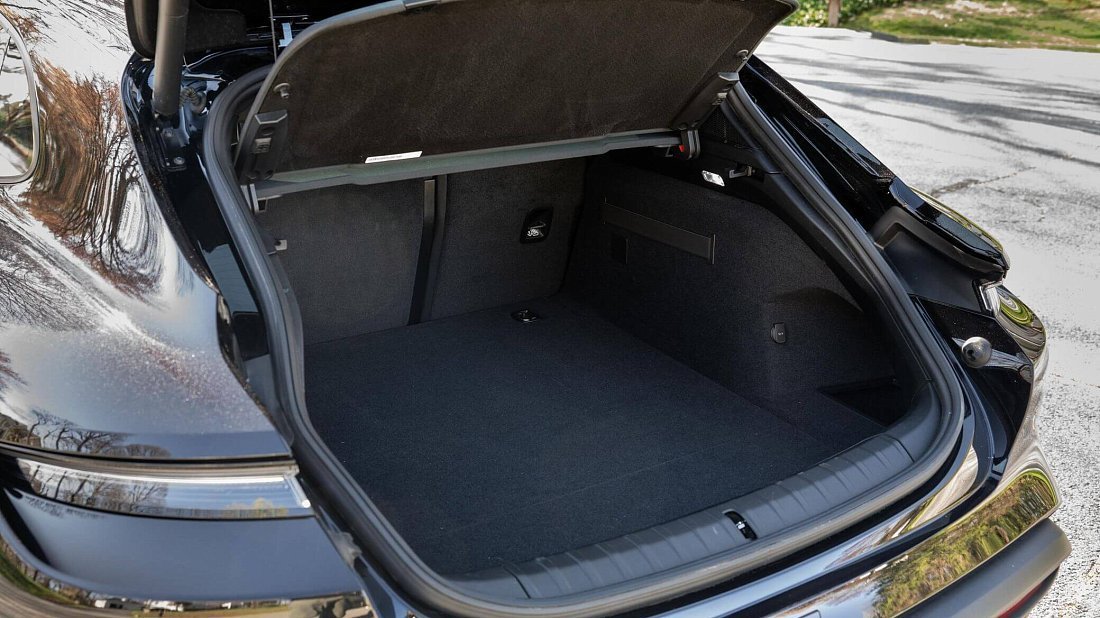 Porsche Taycan Turbo S Cross Turismo (2021-2024) trunk photo, boot, seats up, seats upright, cargo space, cargo volume, cargo capacity, storage