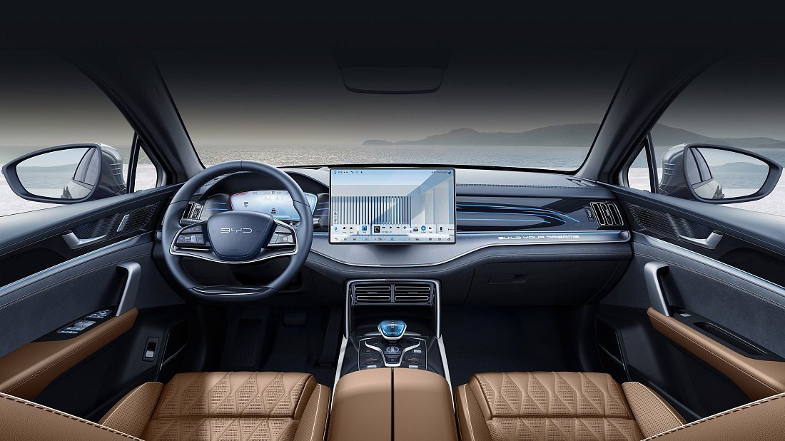 BYD Tang Flagship (2024-…) interior photo, front seat, driver seat, dashboard, steering wheel, infotainment, cockpit