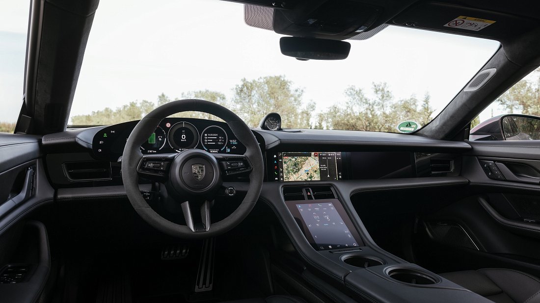 Porsche Taycan GTS Sport Turismo (2024-...) interior photo, front seat, driver seat, dashboard, steering wheel, infotainment, cockpit