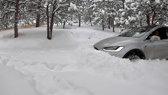 Video: Tesla Model X as a snow plow? Colorado snowstorm footage