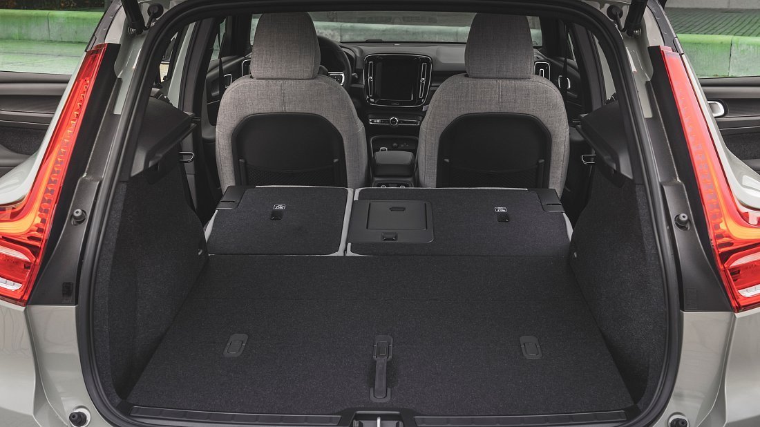 Volvo XC40 Recharge (EX40) Pure Electric (2022) trunk, boot, expanded, folded seats, maximum volume, max cargo, max capacity, max storage