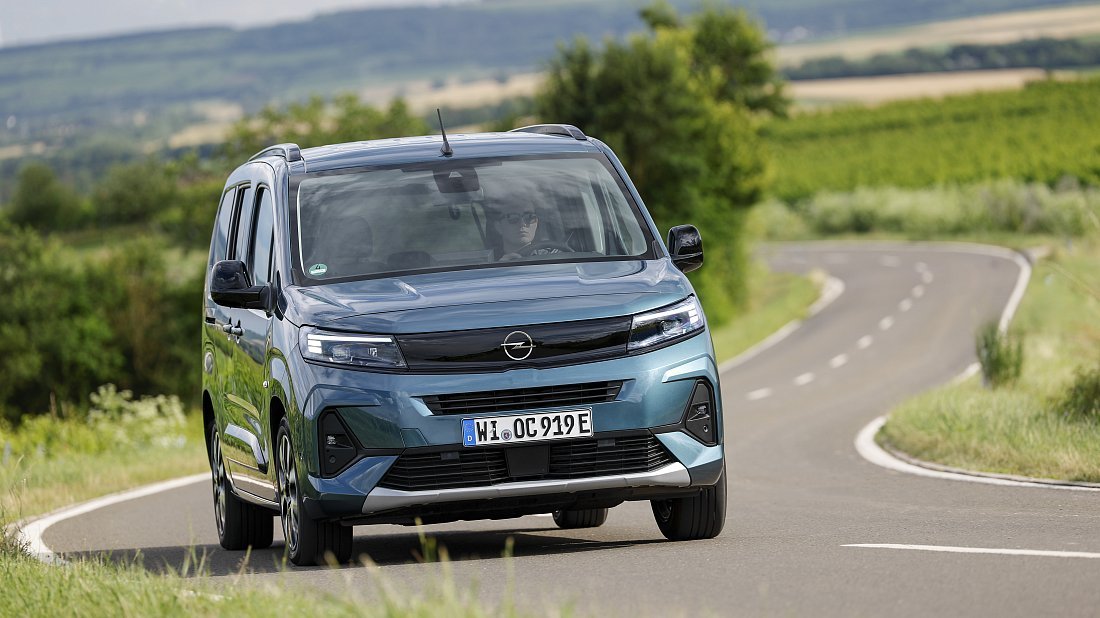 Opel Combo Electric Life XL 52 kWh (2024-...) front fascia photo, grille, headlights, bumper, exterior