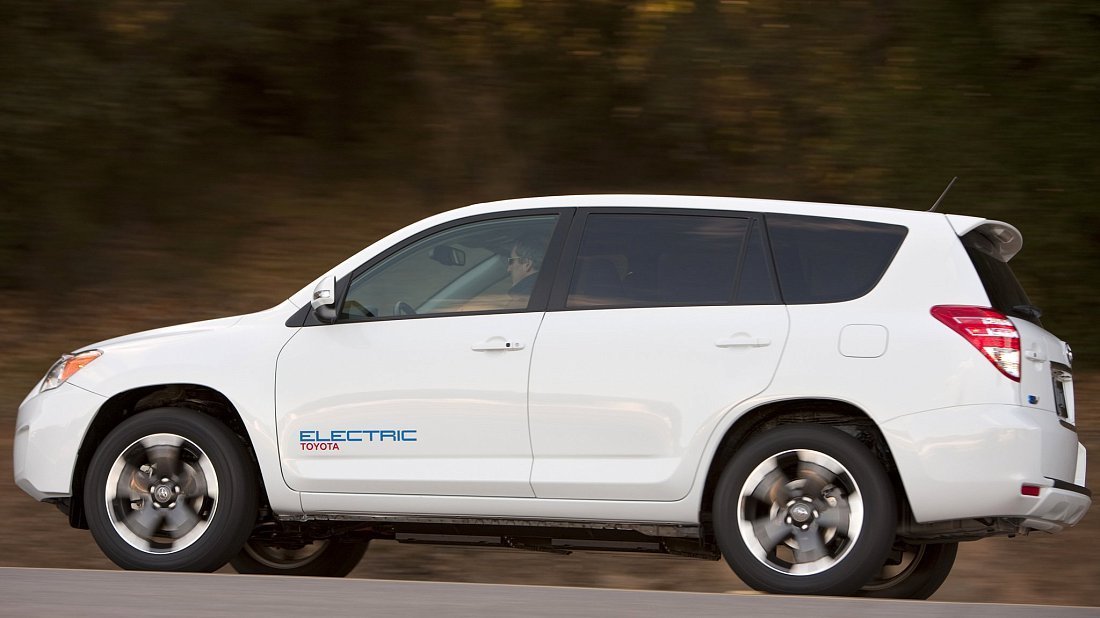 Toyota RAV4 EV Gen 2 (2012-2014) side profile photo, silhouette, doors, wheels, exterior