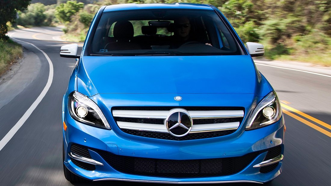 Mercedes B 250e (2014-2017) front fascia photo, grille, headlights, bumper, exterior