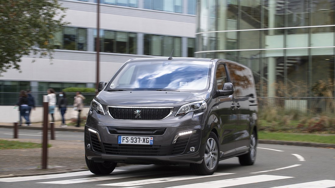 Peugeot e-Traveller Standard 50 kWh (2020-2024) front fascia, grille, headlights, bumper, exterior