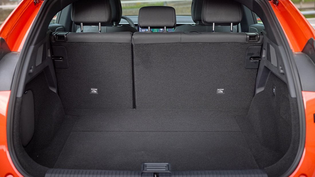 XPENG G6 AWD Performance (2024-...) trunk, boot, seats up, seats upright, cargo space, cargo volume, cargo capacity, storage