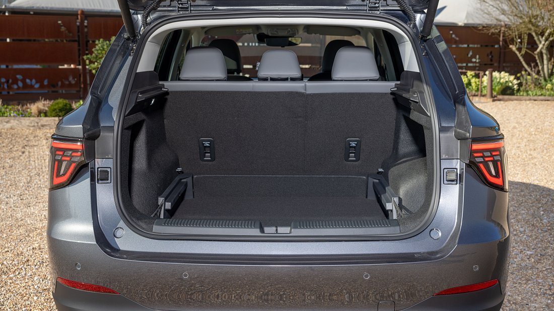 MG MGS5 EV 64 kWh (2025-...) trunk photo, boot, seats up, seats upright, cargo space, cargo volume, cargo capacity, storage