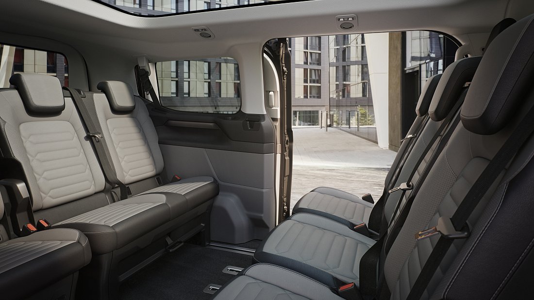 Ford e-Tourneo Custom L1 210 kW (2024-...) rear seats, back seats, passenger seats, legroom, headroom, interior