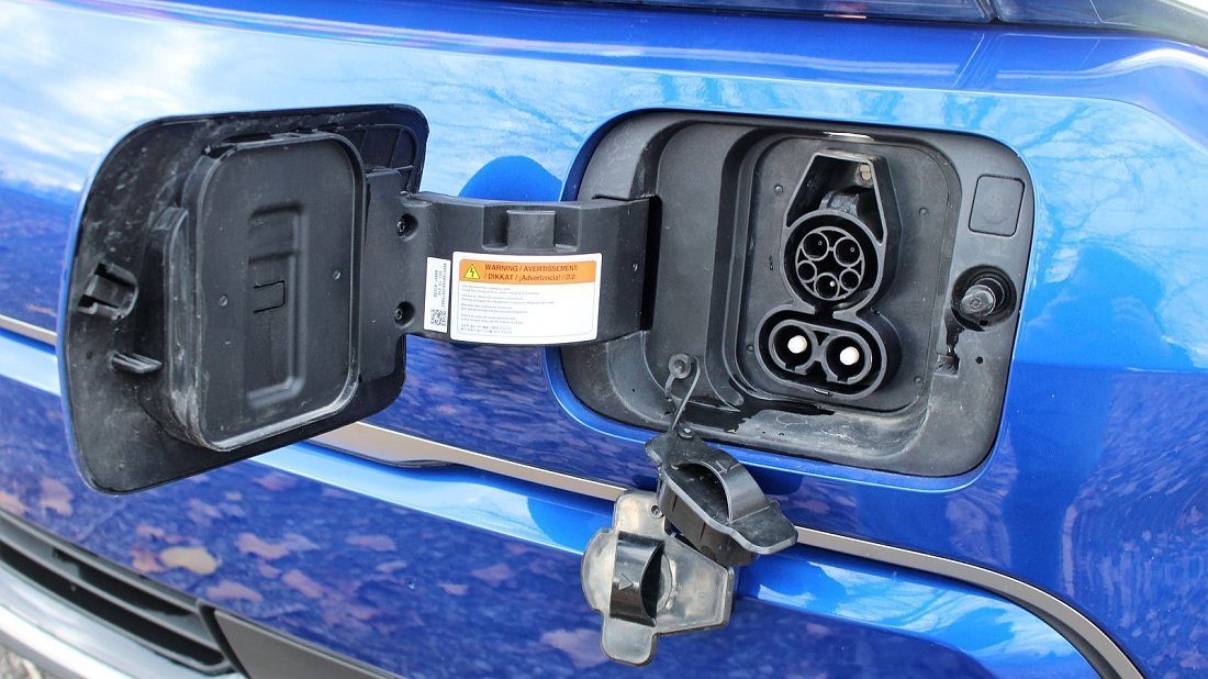 Kia Soul EV Standard Range (2020-…) charge port USA, charging, inlet, plug, connector