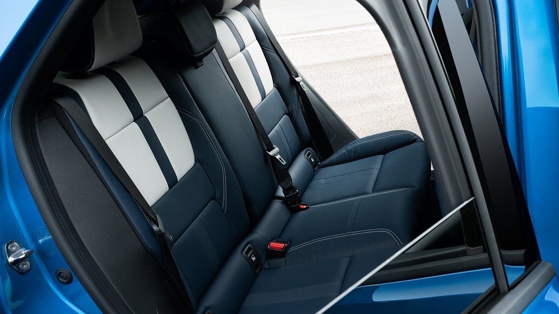 Alpine A290 180 hp (2024-...) rear seats, back seats, passenger seats, legroom, headroom, interior