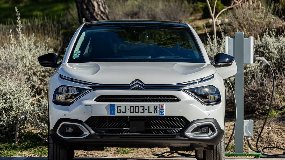 Citroën e-C4 X 54 kWh (2023-2024) front fascia, grille, headlights, bumper, exterior