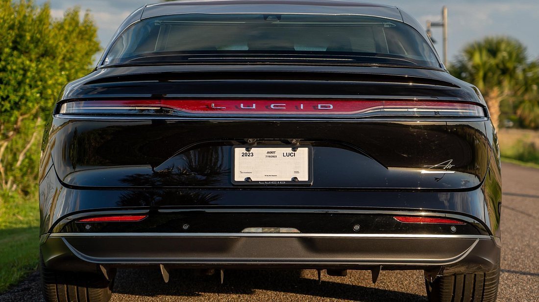 Lucid Air Pure RWD (2022-…) rear view, taillights, trunk, spoiler, badge, bumper, exterior