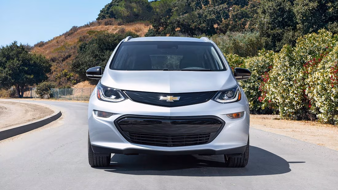 Chevrolet Bolt EV Gen 1 (2017-2019) front fascia, grille, headlights, bumper, exterior