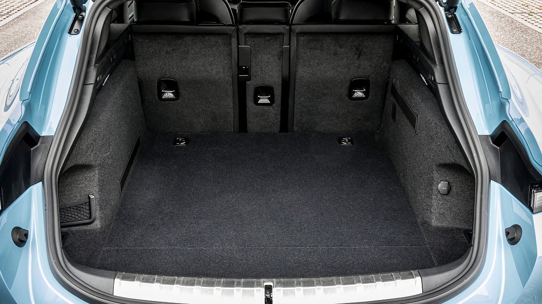 Porsche Taycan 4 Cross Turismo (2021-2024) trunk, boot, seats up, seats upright, cargo space, cargo volume, cargo capacity, storage