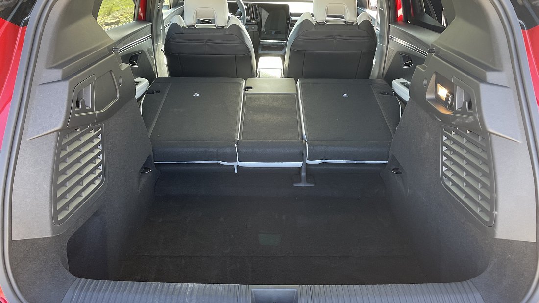 Renault Scenic E-Tech EV87 220hp (2023-…) folded trunk photo, boot, expanded, folded seats, maximum volume, max cargo, max capacity, max storage