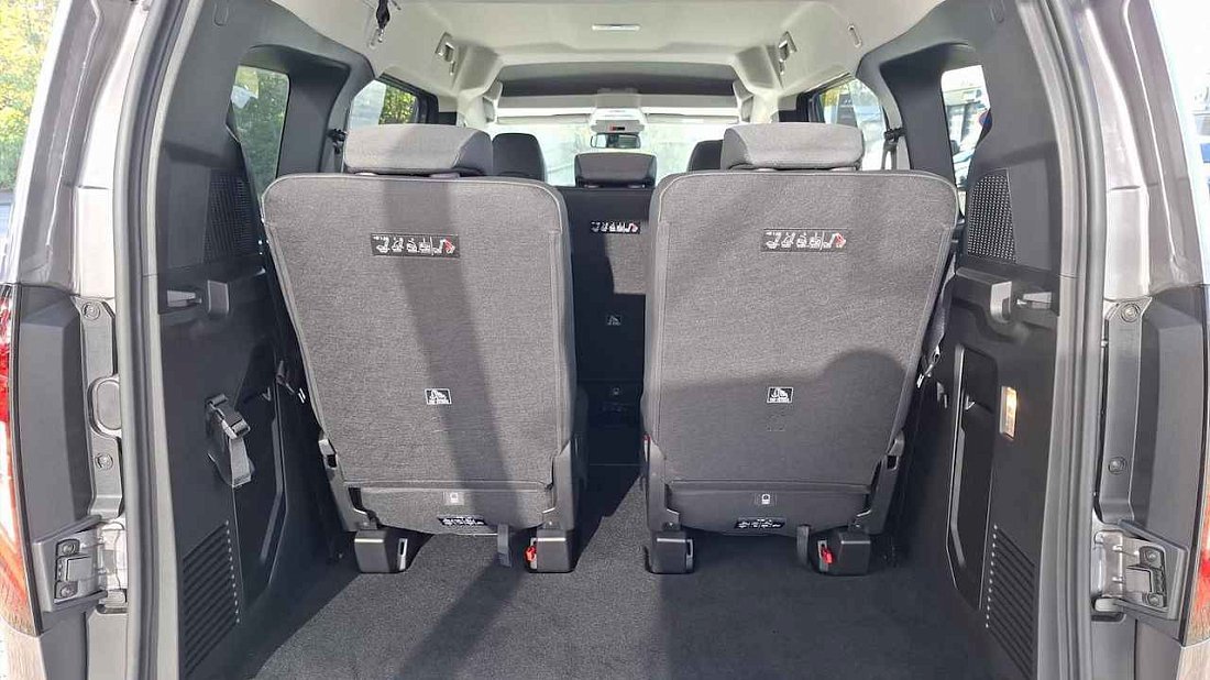 Nissan Townstar Evalia EV L2 (2024-…) trunk, boot, seats up, seats upright, cargo space, cargo volume, cargo capacity, storage