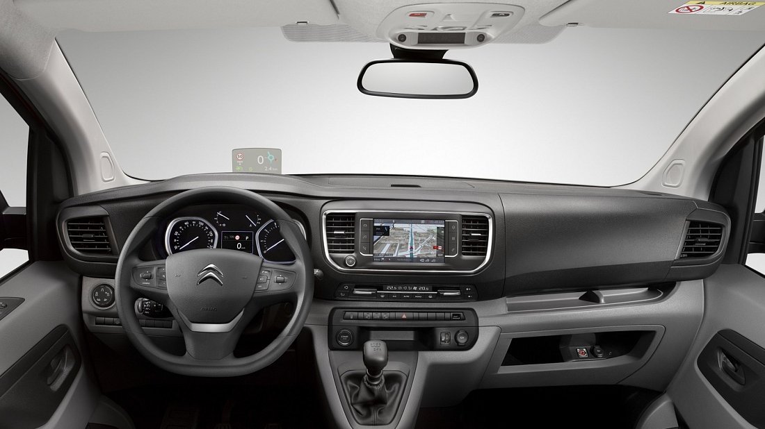 Citroën e-Jumpy Combi M 75 kWh (2020-2024) interior, front seat, driver seat, dashboard, steering wheel, infotainment, cockpit