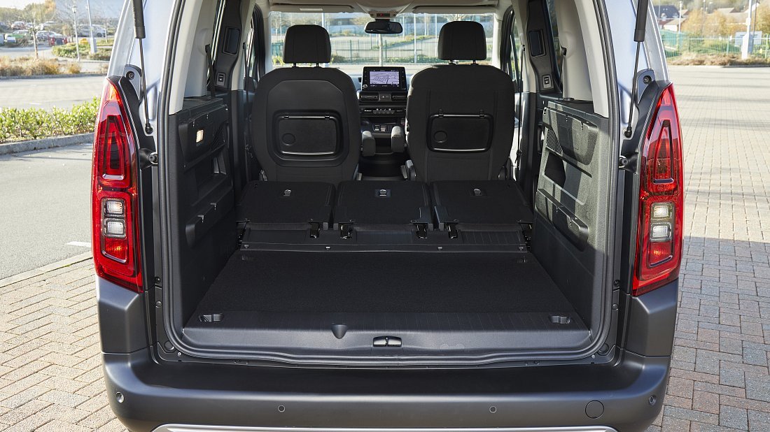 Citroën e-Berlingo M 50 kWh (2021-2024) trunk, boot, expanded, folded seats, maximum volume, max cargo, max capacity, max storage