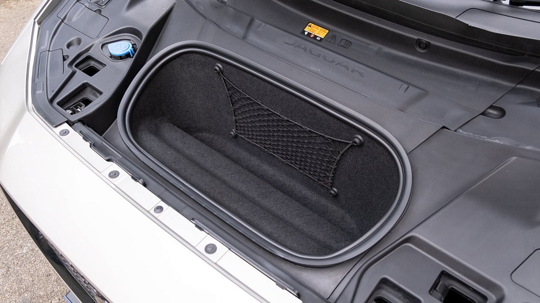 Jaguar I-Pace EV400 (2020-2024) frunk photo, front trunk, under hood, storage, cargo, capacity, bonus space