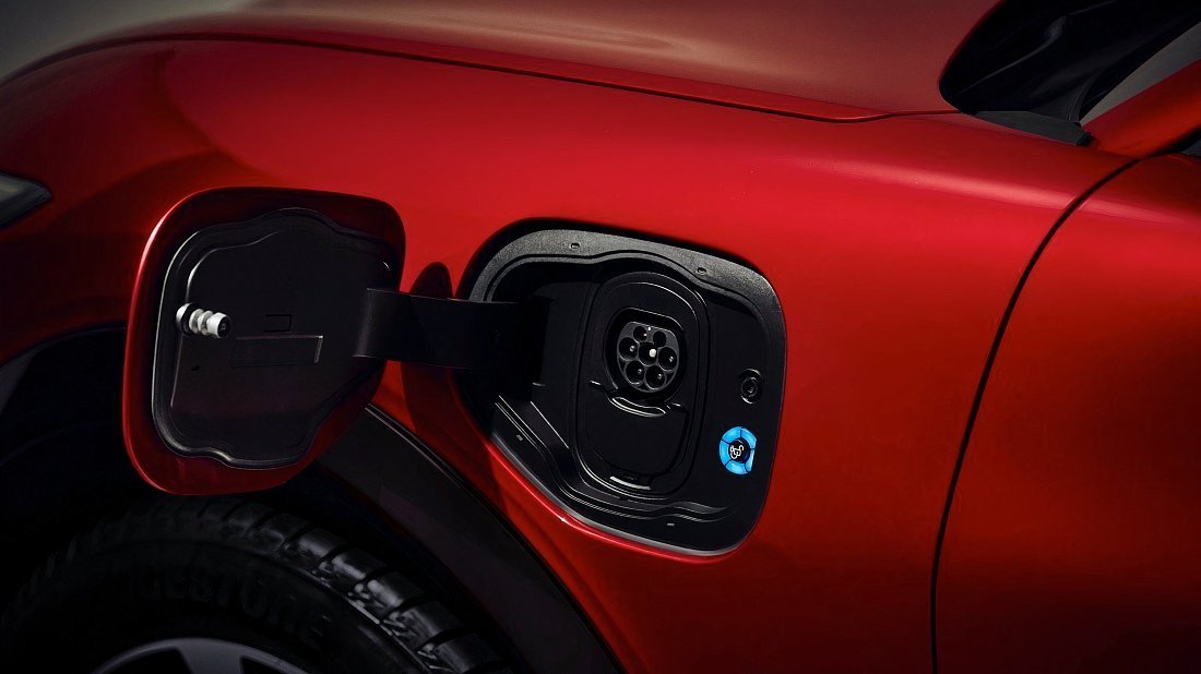 Ford Mustang Mach-E Extended Range AWD (2023-…) charge port Europe, charging, inlet, plug, connector