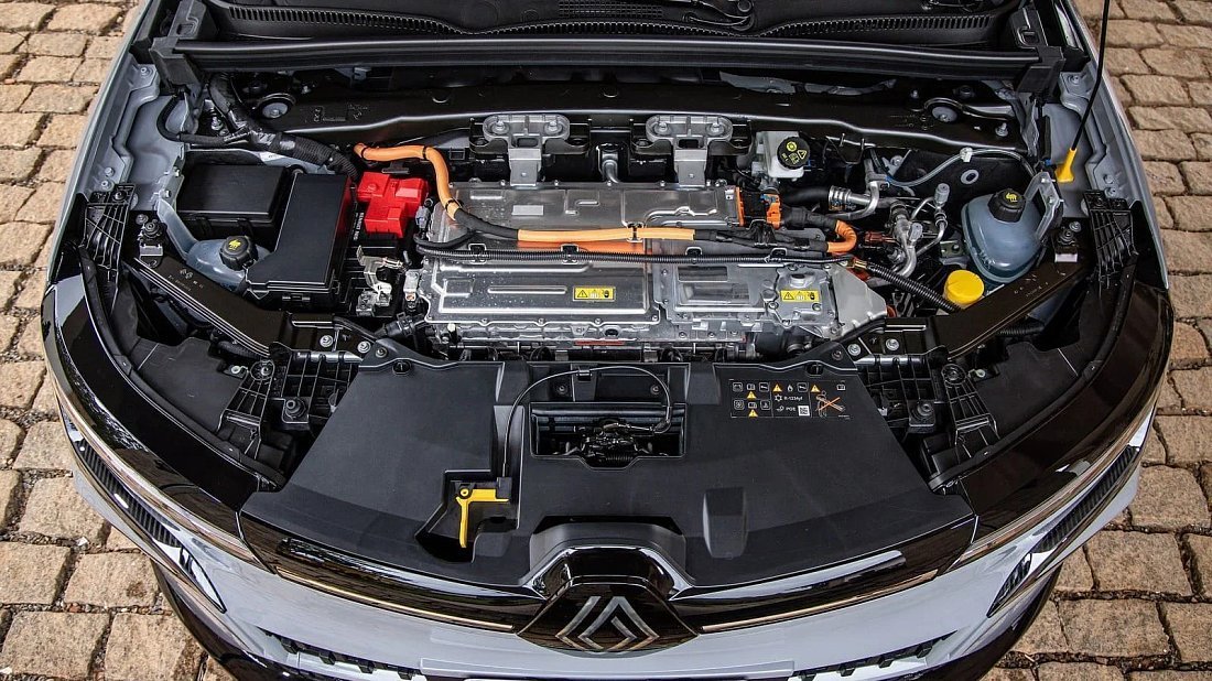 Renault Megane E-Tech EV60 130hp (2022-…) frunk, front trunk, under hood, storage, cargo, capacity, bonus space