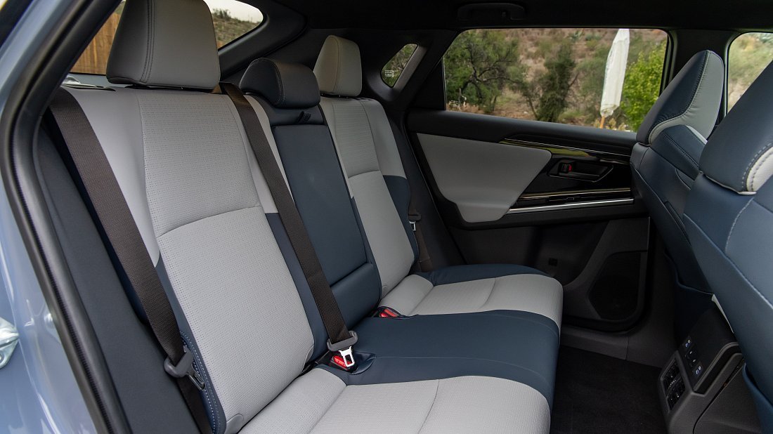 Subaru Solterra AWD (2022-…) rear seats, back seats, passenger seats, legroom, headroom, interior