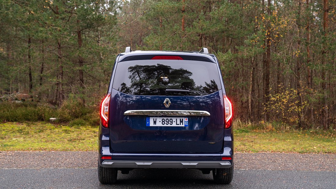 Renault Kangoo E-Tech Electric (2022-…) rear view, taillights, trunk, spoiler, badge, bumper, exterior