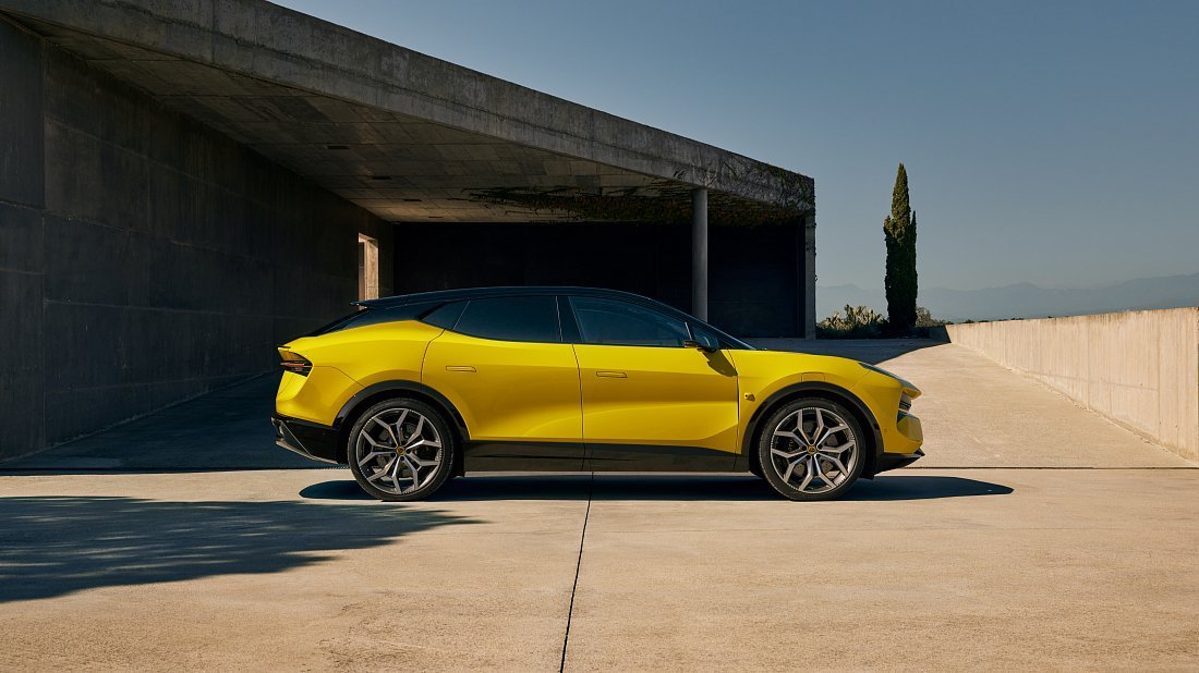 Lotus Eletre 600 (2023-…) side profile, silhouette, doors, wheels, exterior