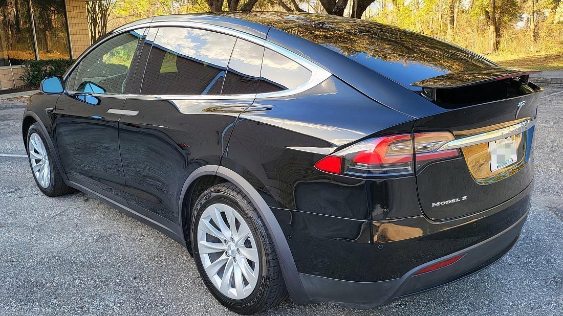 Tesla Model X Long Range Plus (2020-2021) rear quarter, three-quarter view, diagonal, exterior