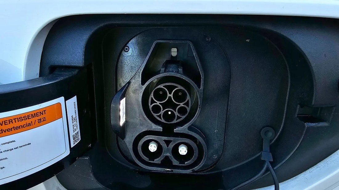 Kia Niro EV Standard Range (2019-2022) charge port USA, charging, inlet, plug, connector