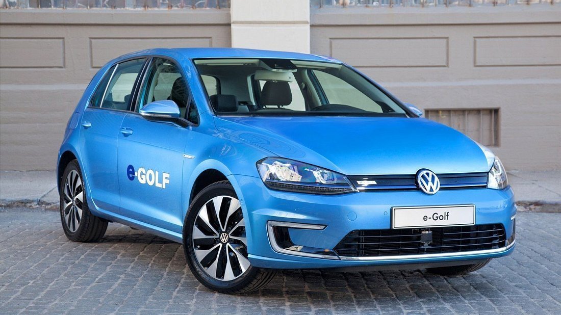 Volkswagen e-Golf 24.2 kWh (2014-2016) front view, front quarter, diagonal, exterior