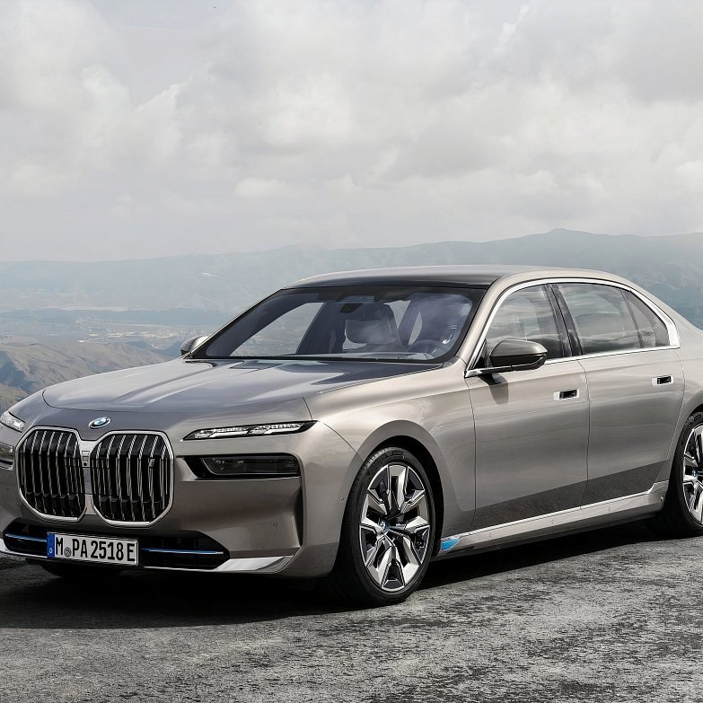 BMW i7 eDrive50 2025 - EV Range Map USA | Green Cars Compare