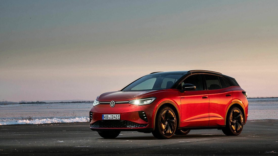 Volkswagen ID.4 GTX (2025-...) front view photo, front quarter, diagonal, exterior