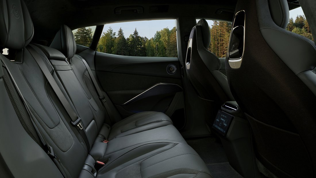 Lotus Eletre 600 (2023-…) rear seats, back seats, passenger seats, legroom, headroom, interior
