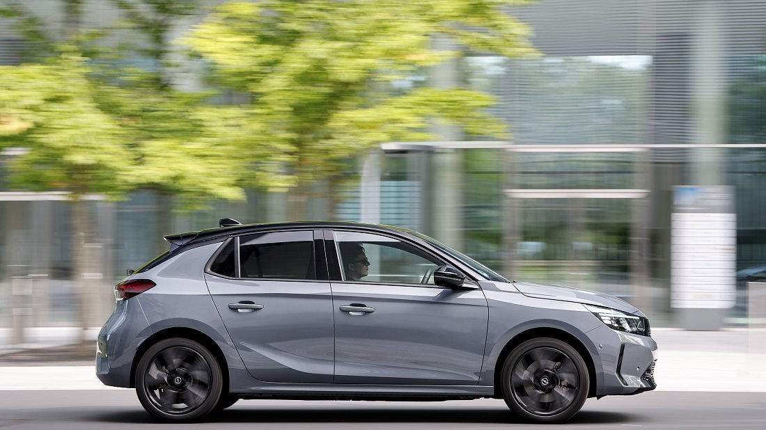 Opel Corsa Electric 51 kWh (2023-…) side profile, silhouette, doors, wheels, exterior