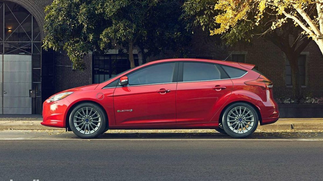 Ford Focus Electric 33 kWh (2017-2018) side profile, silhouette, doors, wheels, exterior