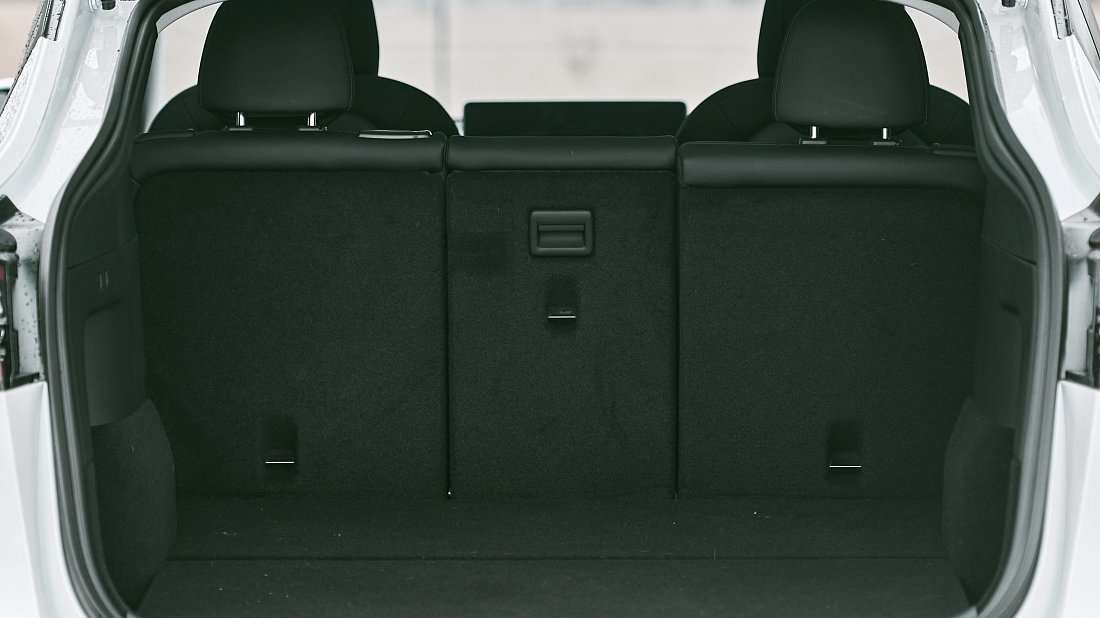 Tesla Model Y Long Range AWD (2025-...) trunk, boot, seats up, seats upright, cargo space, cargo volume, cargo capacity, storage