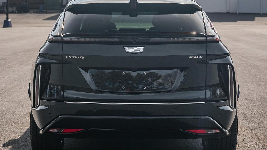 Cadillac Lyriq AWD (2022-…) rear view photo, taillights, trunk, spoiler, badge, bumper, exterior