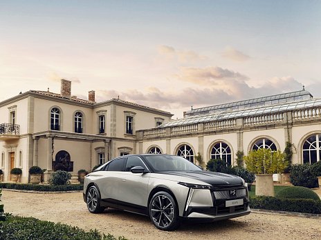 DS 8 AWD Long Range 2026 - Electric SUV Global Overview | Green