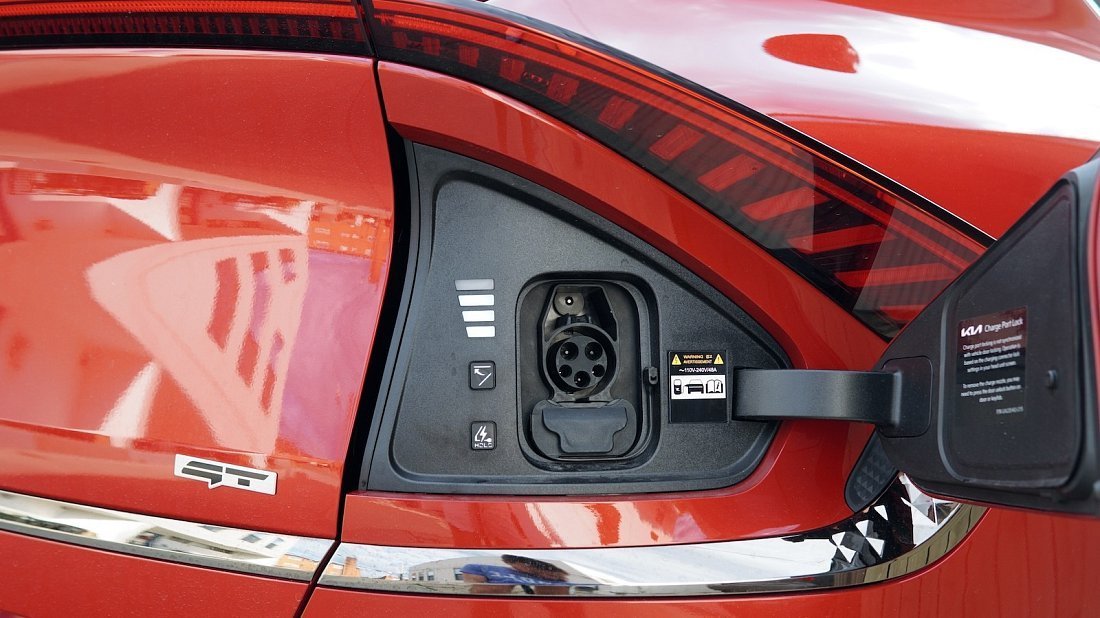 Kia EV6 GT (2022-2024) charge port USA photo, charging, inlet, plug, connector
