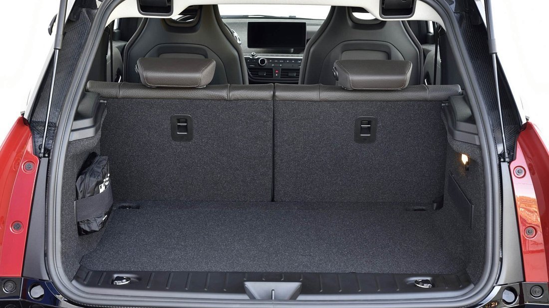 BMW i3 BEV 60 Ah (2013-2017) trunk, boot, seats up, seats upright, cargo space, cargo volume, cargo capacity, storage
