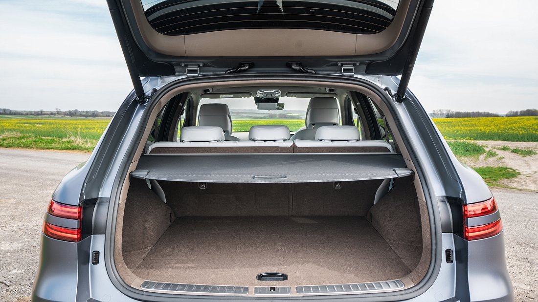 Genesis Electrified GV70 AWD (2025-…) trunk photo, boot, seats up, seats upright, cargo space, cargo volume, cargo capacity, storage