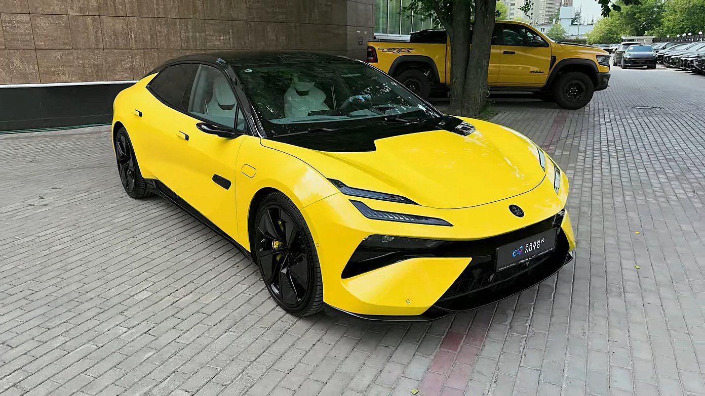 lotus-emeya-r-900-sport-sport-carbon-2026-electric-liftback-global