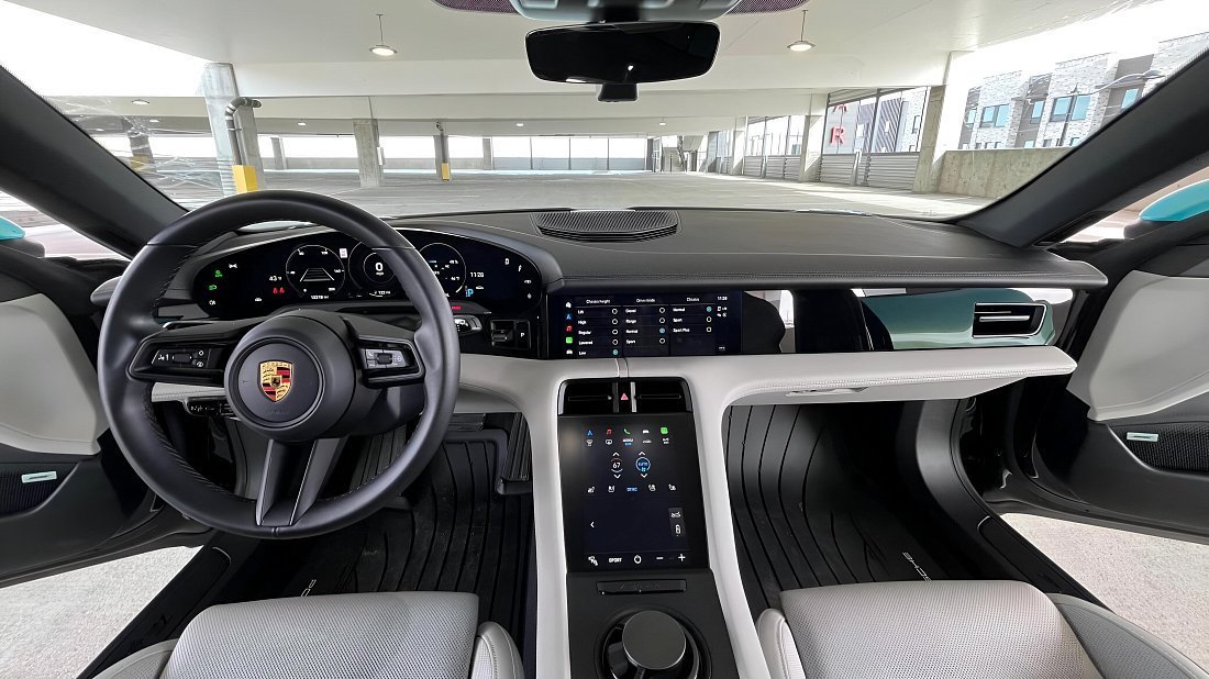 Porsche Taycan Turbo S Sport Turismo (2022-2024) interior, front seat, driver seat, dashboard, steering wheel, infotainment, cockpit