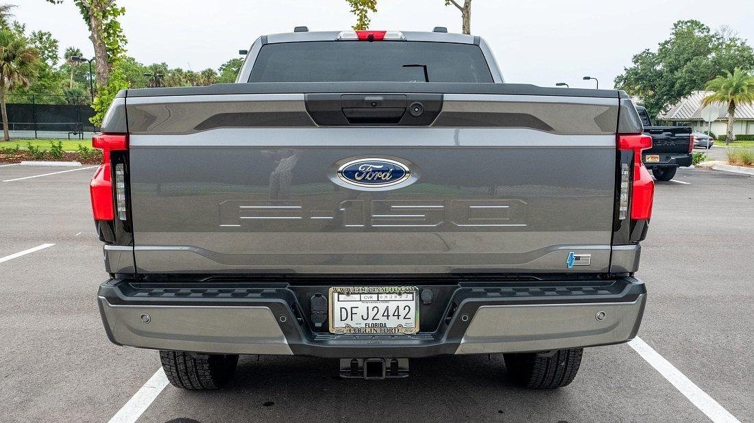 Ford F-150 Lightning Standard Range (2022-…) rear view, taillights, trunk, spoiler, badge, bumper, exterior