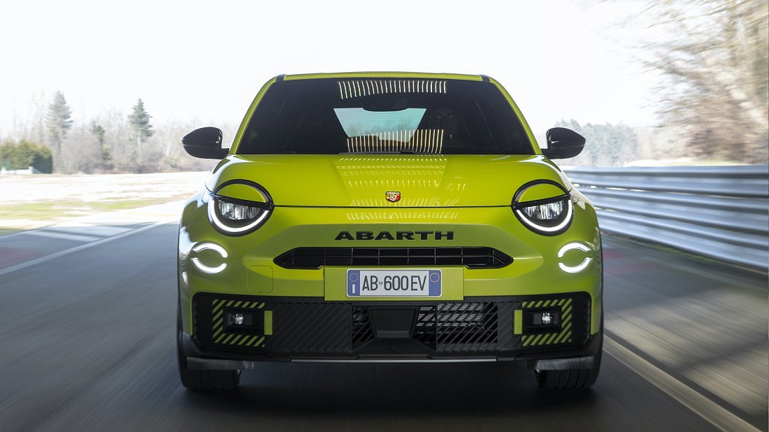 Abarth 600e Turismo (2024-…) front fascia photo, grille, headlights, bumper, exterior