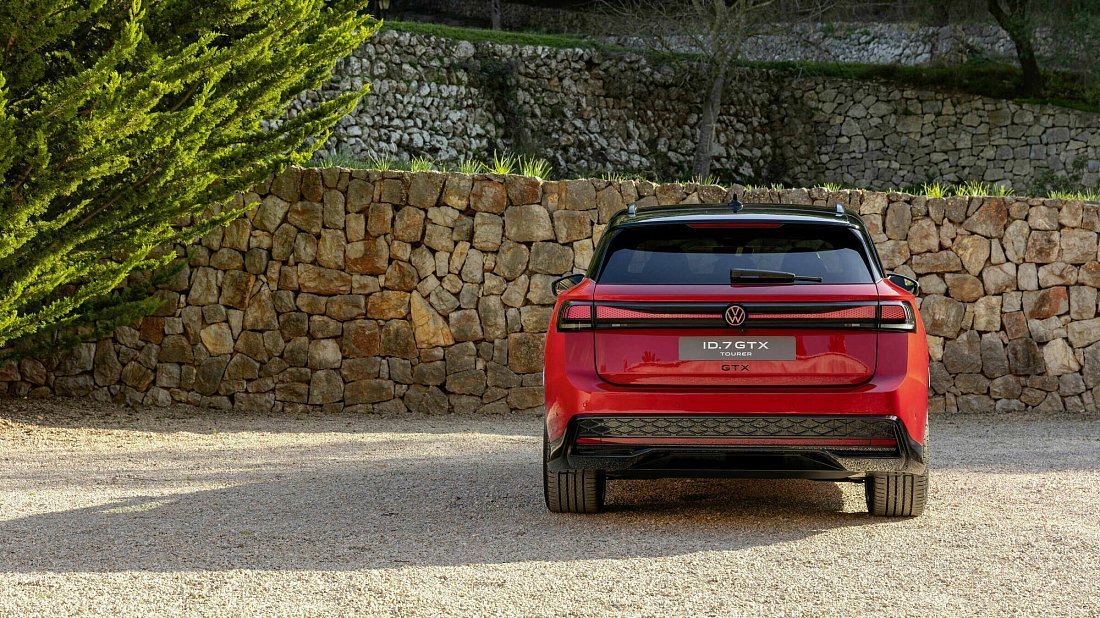 Volkswagen ID.7 Tourer GTX (2024-…) rear view photo, taillights, trunk, spoiler, badge, bumper, exterior
