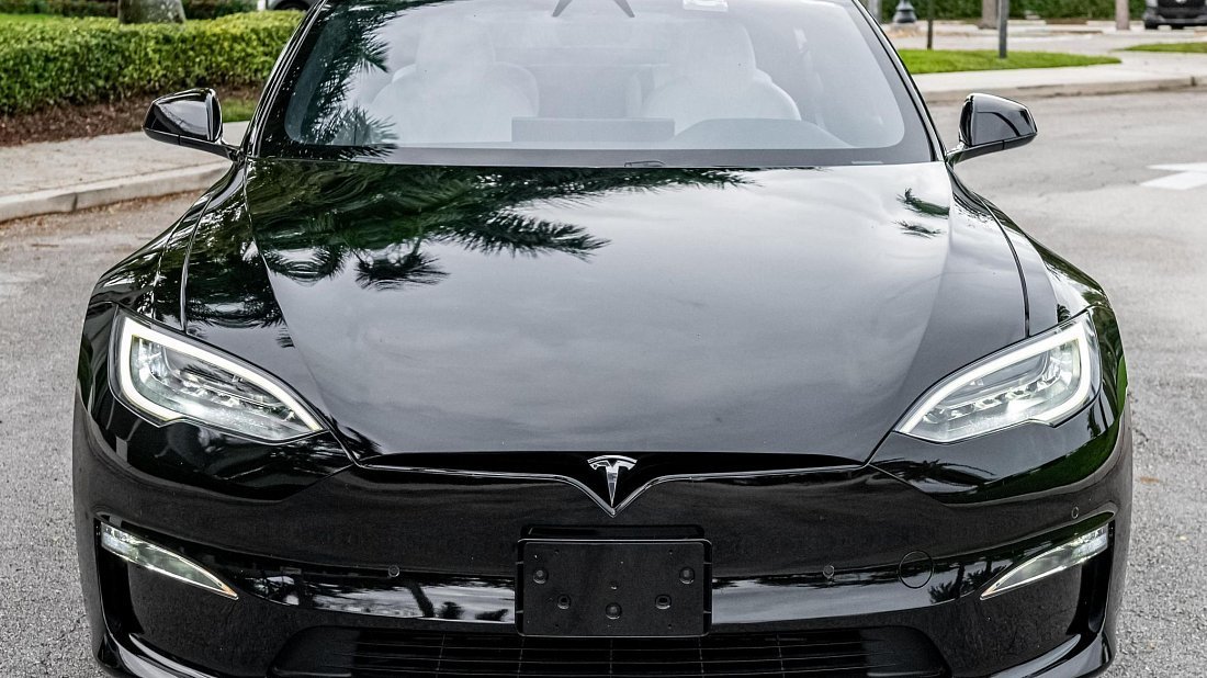 Tesla Model S Dual Motor (2021-…) front fascia, grille, headlights, bumper, exterior